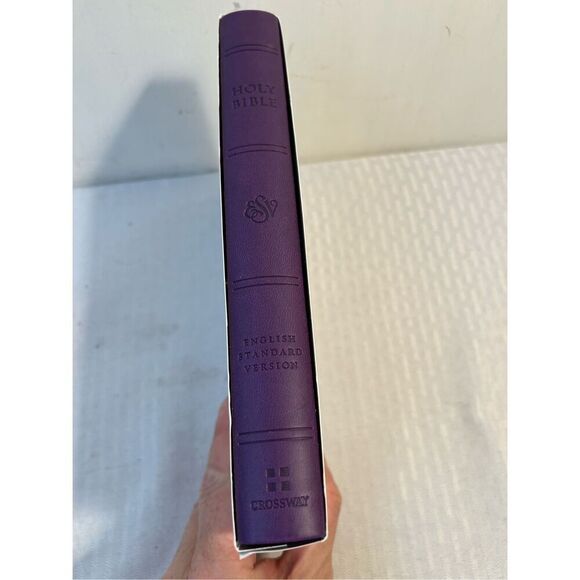 Crossway ESV large print thin line trutone lavender 9"x6"new - Picture 3 of 6